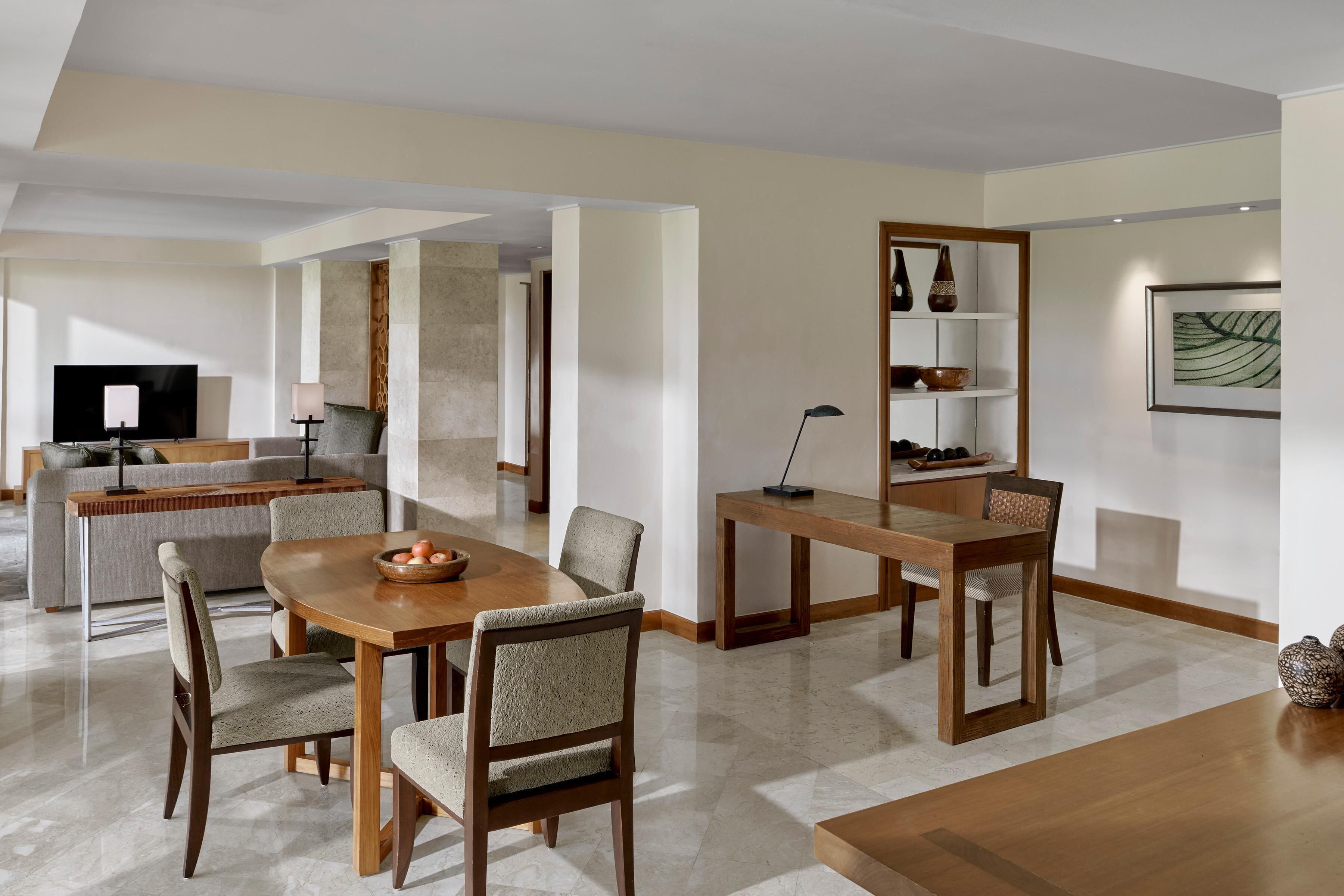 Ambassador Suite | 1 bedroom, minibar, in-room safe, desk