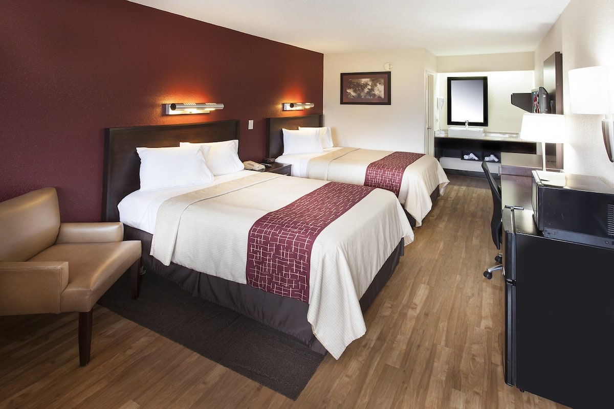 deluxe room, 2 double beds (smoke free) | premium bedding, in-room safe, desk, laptop workspace