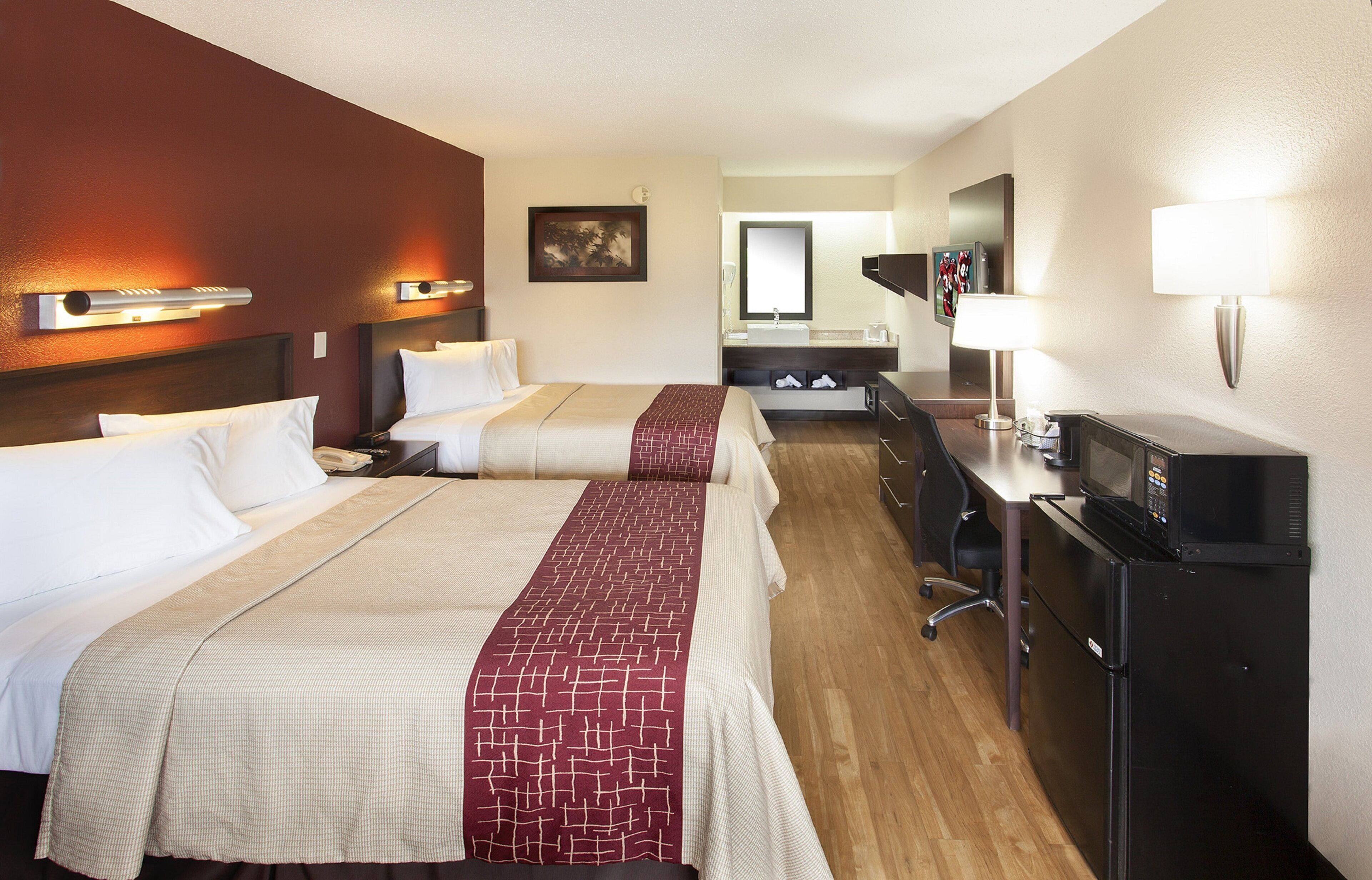 premium bedding, in-room safe, desk, laptop workspace