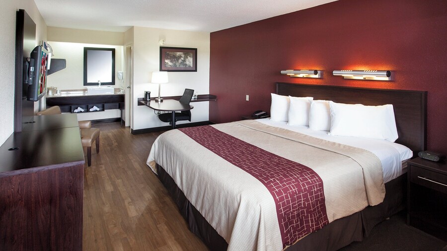 Red Roof Inn PLUS+ Philadelphia Airport