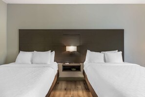 Iron/ironing board, rollaway beds, free WiFi, bed sheets - Clarion Inn near Lookout Mountain (Chattanooga)