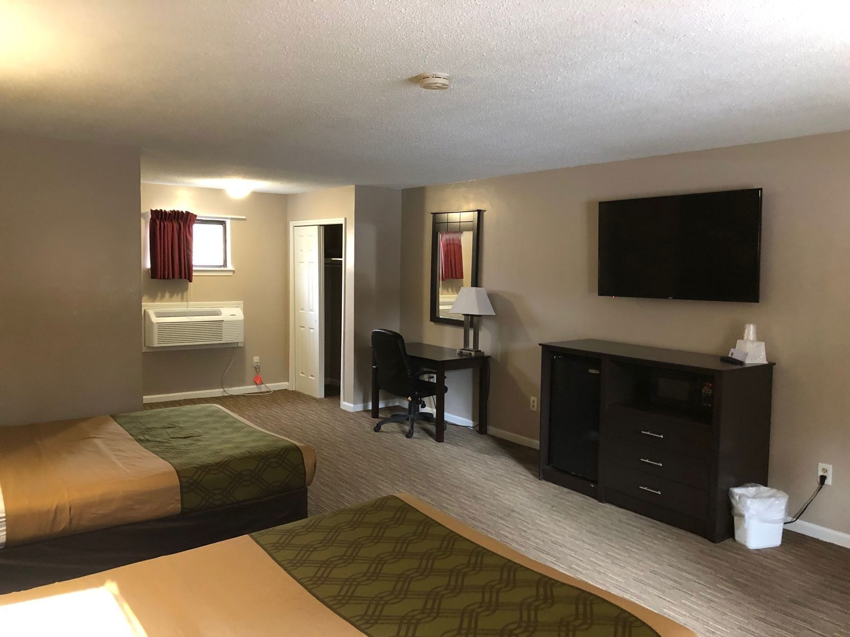 Bureau, Wi-Fi gratuit, draps fournis