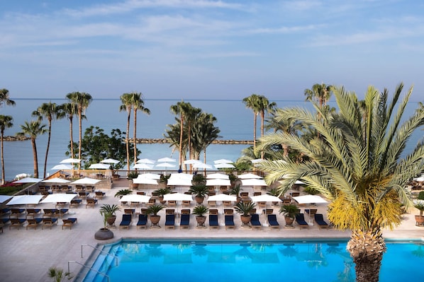 Indoor pool, 2 outdoor pools, pool umbrellas, sun loungers