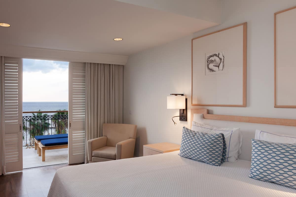 two bedroom sea view deluxe suite | 2 bedrooms, hypo-allergenic bedding, minibar, in-room safe