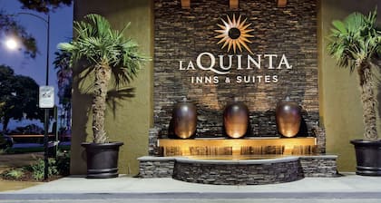 La Quinta Inn & Suites by Wyndham San Jose Airport