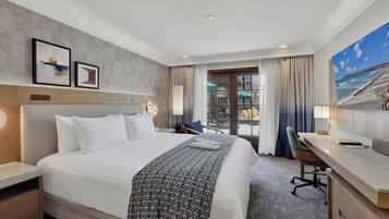 Premium bedding, in-room safe, desk, blackout drapes