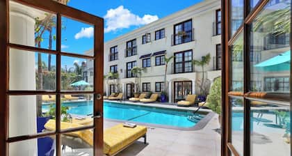 Best Western Plus Sunset Plaza Hotel
