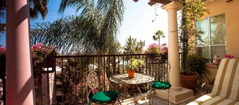 Best Western Plus Sunset Plaza Hotel
