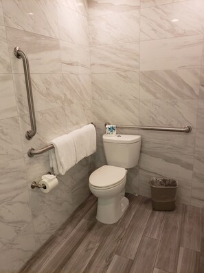 Standard Room, 2 Queen Beds, Accessible, Bathtub | Bathroom | Free toiletries, hair dryer, slippers, towels - Best Western Plus Sunset Plaza Hotel (West Hollywood)
