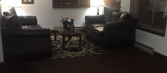 Sunset Inn & Suites - Lincoln Airport