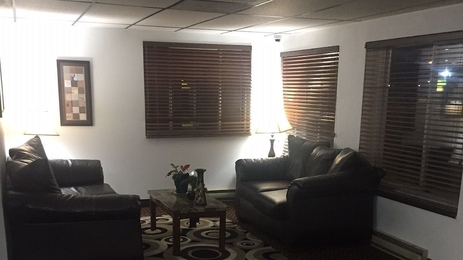 Sunset Inn & Suites - Lincoln Airport