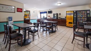 Free daily continental breakfast 
