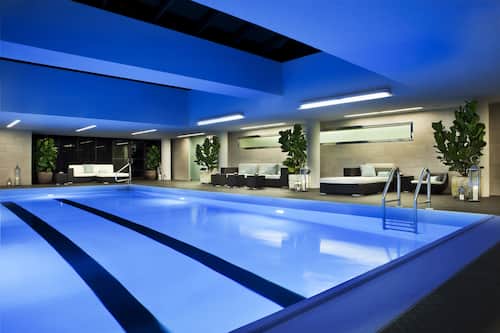 Indoor pool, sun loungers