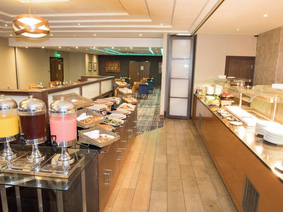 Tägliches englisches Frühstück (19.95 GBP pro Person)