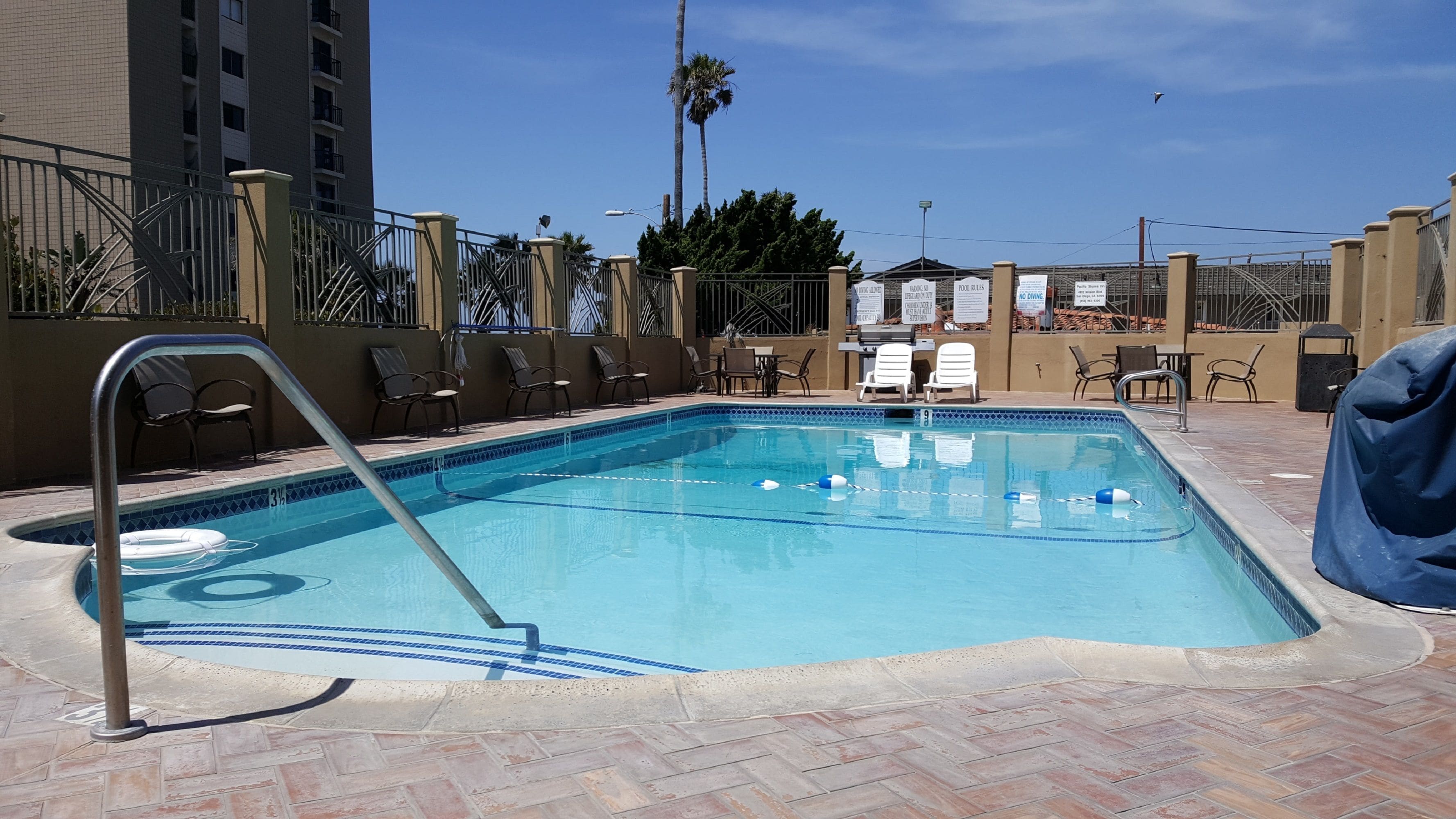 Foto - Pacific Shores Inn