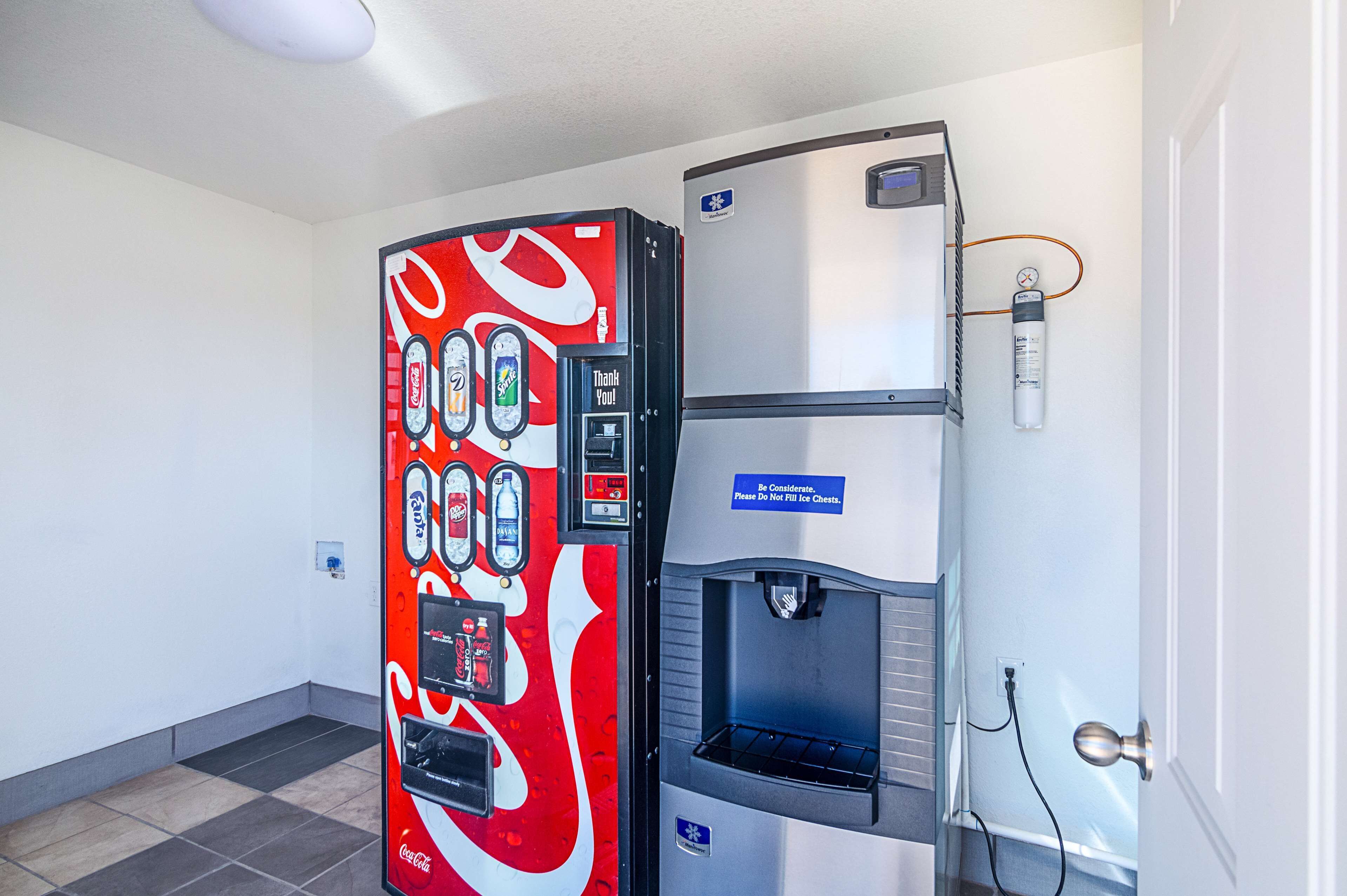 ماكينة بيع آلية