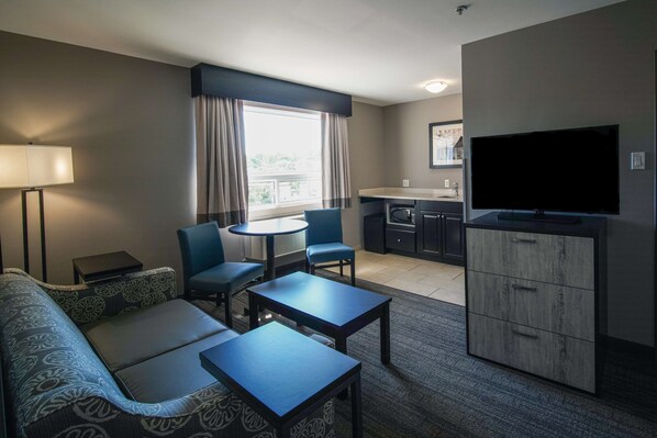 1 bedroom, premium bedding, pillowtop beds, in-room safe