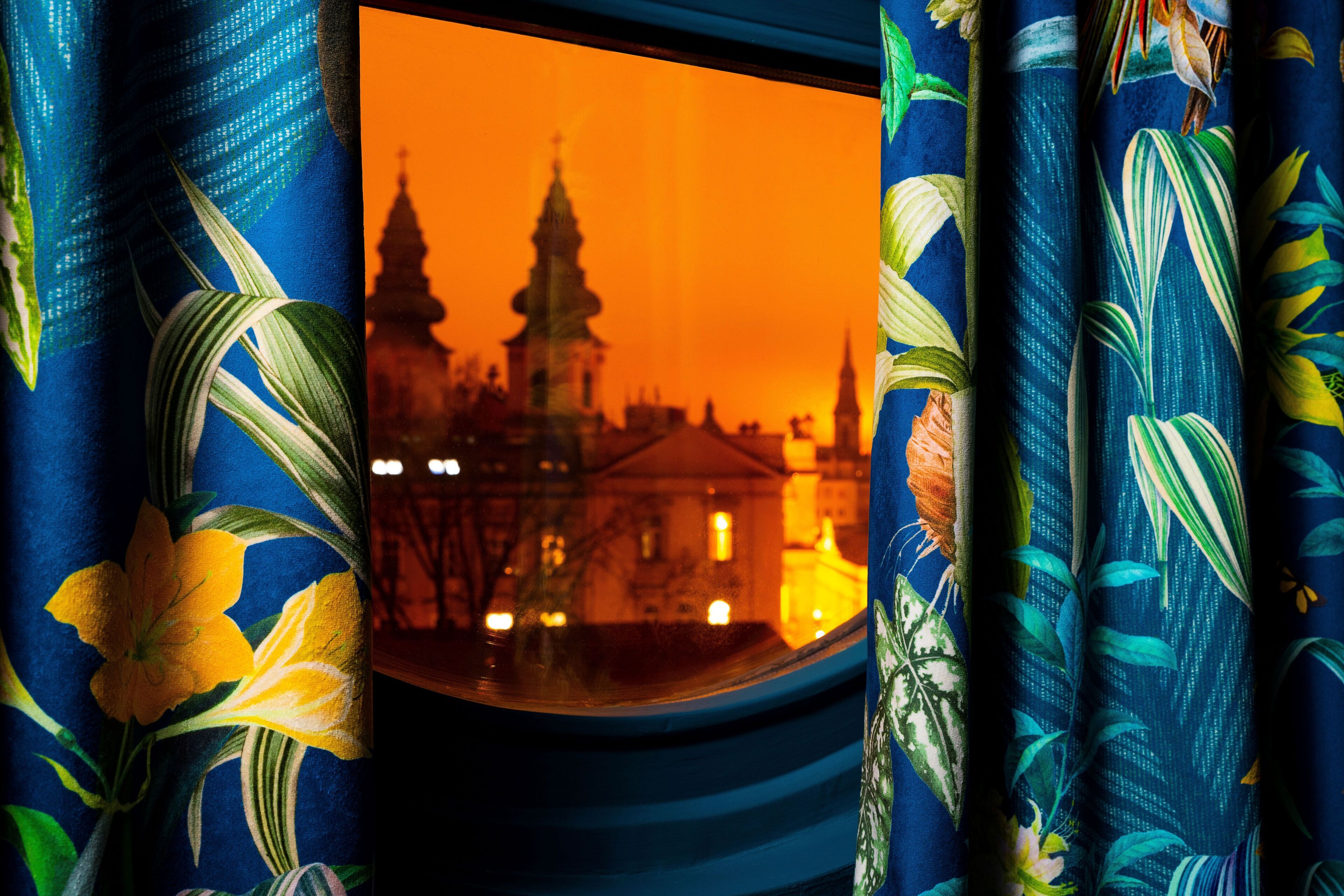 celebration room | city view