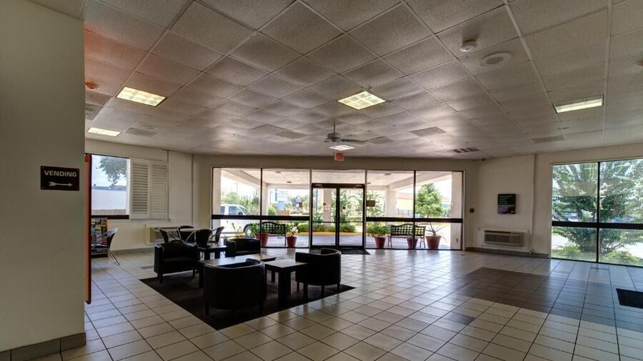 Executive Inn & Suites