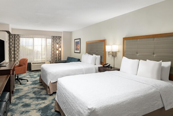 Two Queen Beds, Non-Smoking | In-room safe, desk, iron/ironing board, free cribs/infant beds - Hampton Inn Portland East (Portland)