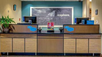 入住/退房自助服務台