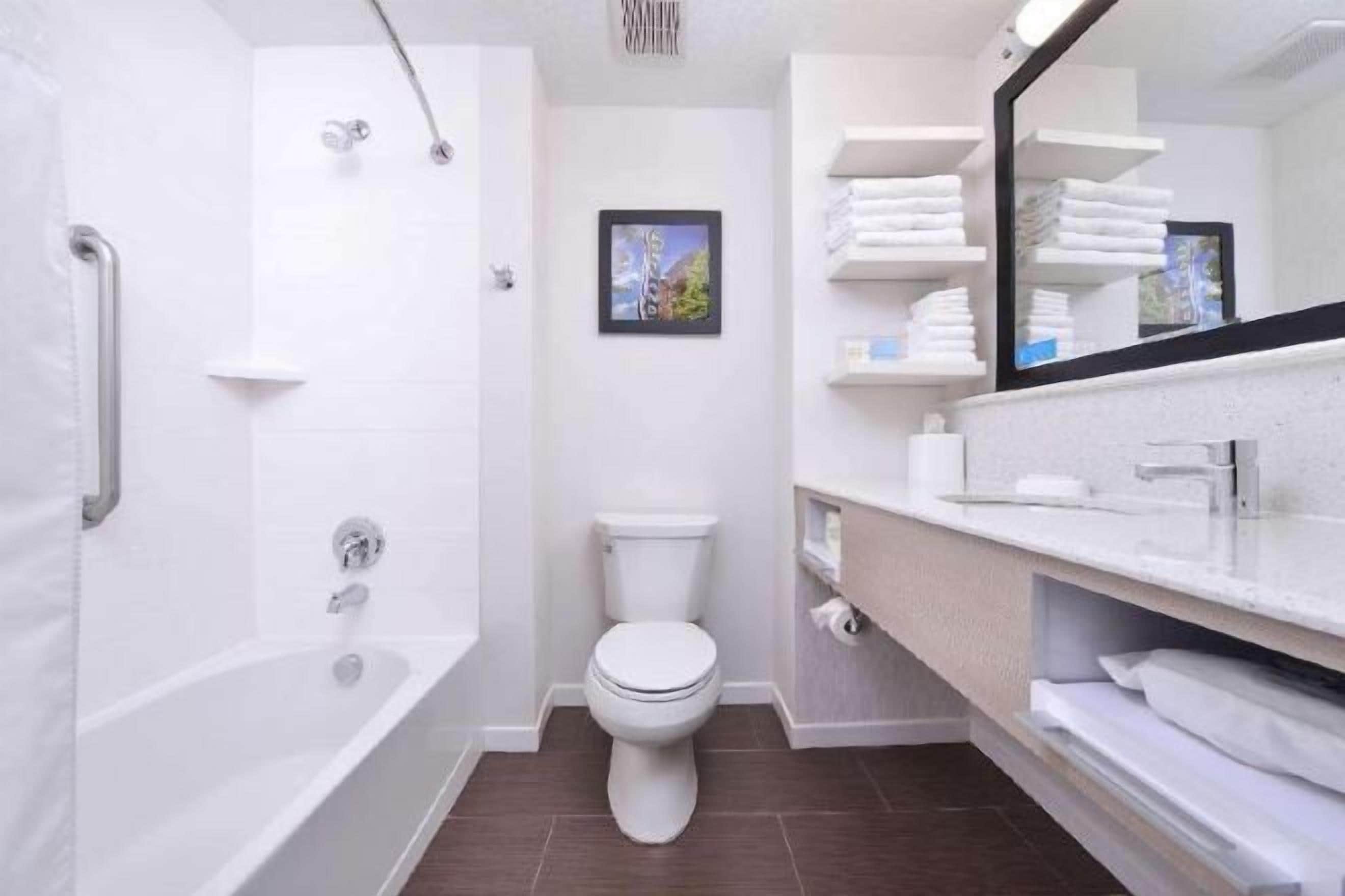 Salle de bain | Articles de toilette (gratuits), séchoir à cheveux, serviettes fournies