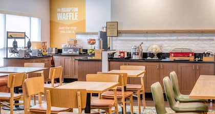 Hampton Inn Portland East