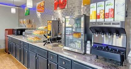 Quality Inn University Center