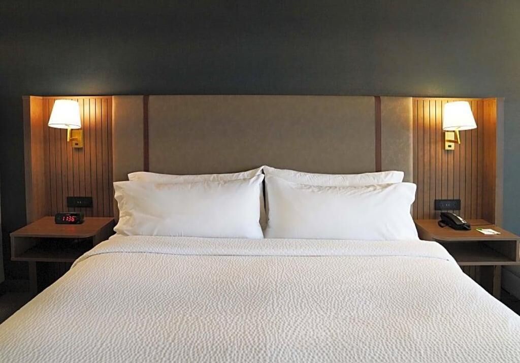 Ropa de cama de alta calidad, edredones de plumas, escritorio