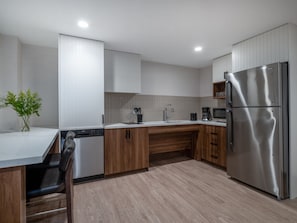 Studio Suite, 1 King Bed, Non Smoking, Kitchen (Transfer Shower) | Private kitchenette | Full-sized fridge, microwave, stovetop, dishwasher