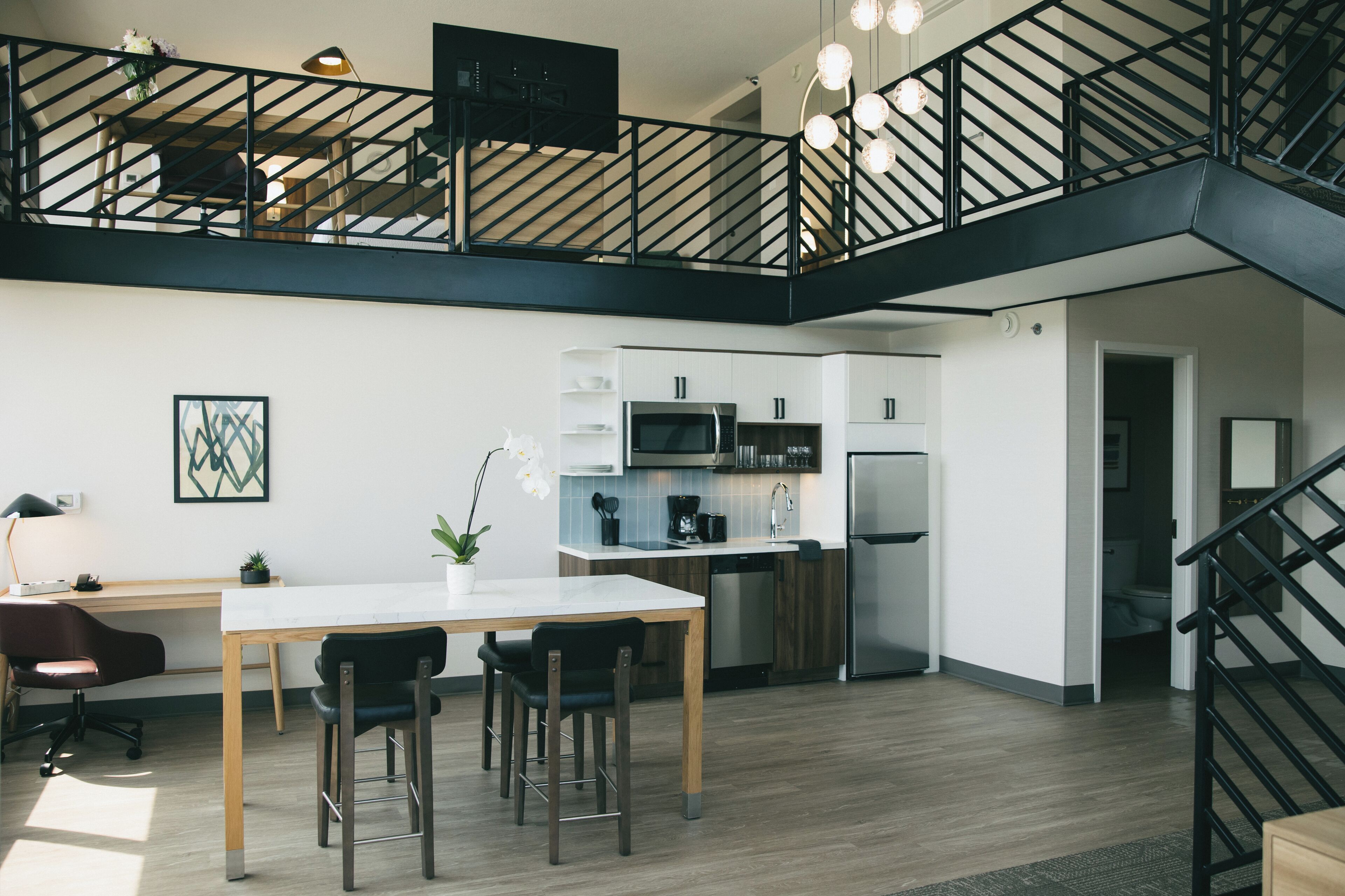 Suite, 1 Bedroom, Kitchen (Penthouse with Airport View) | Premium bedding, down comforters, desk, laptop workspace