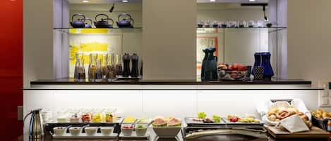 Frukostbuffé varje dag (CHF 22 per person)