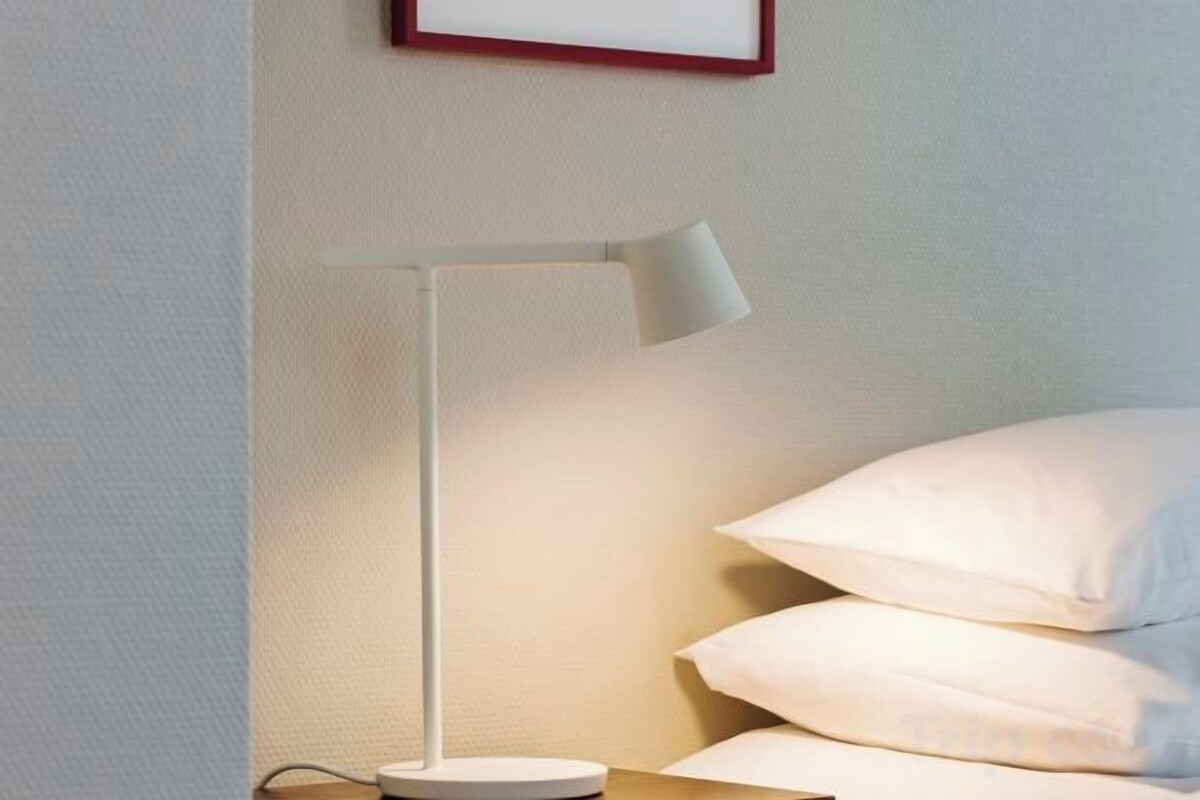 Literie hypoallergénique, couette en duvet, minibar, coffre-fort