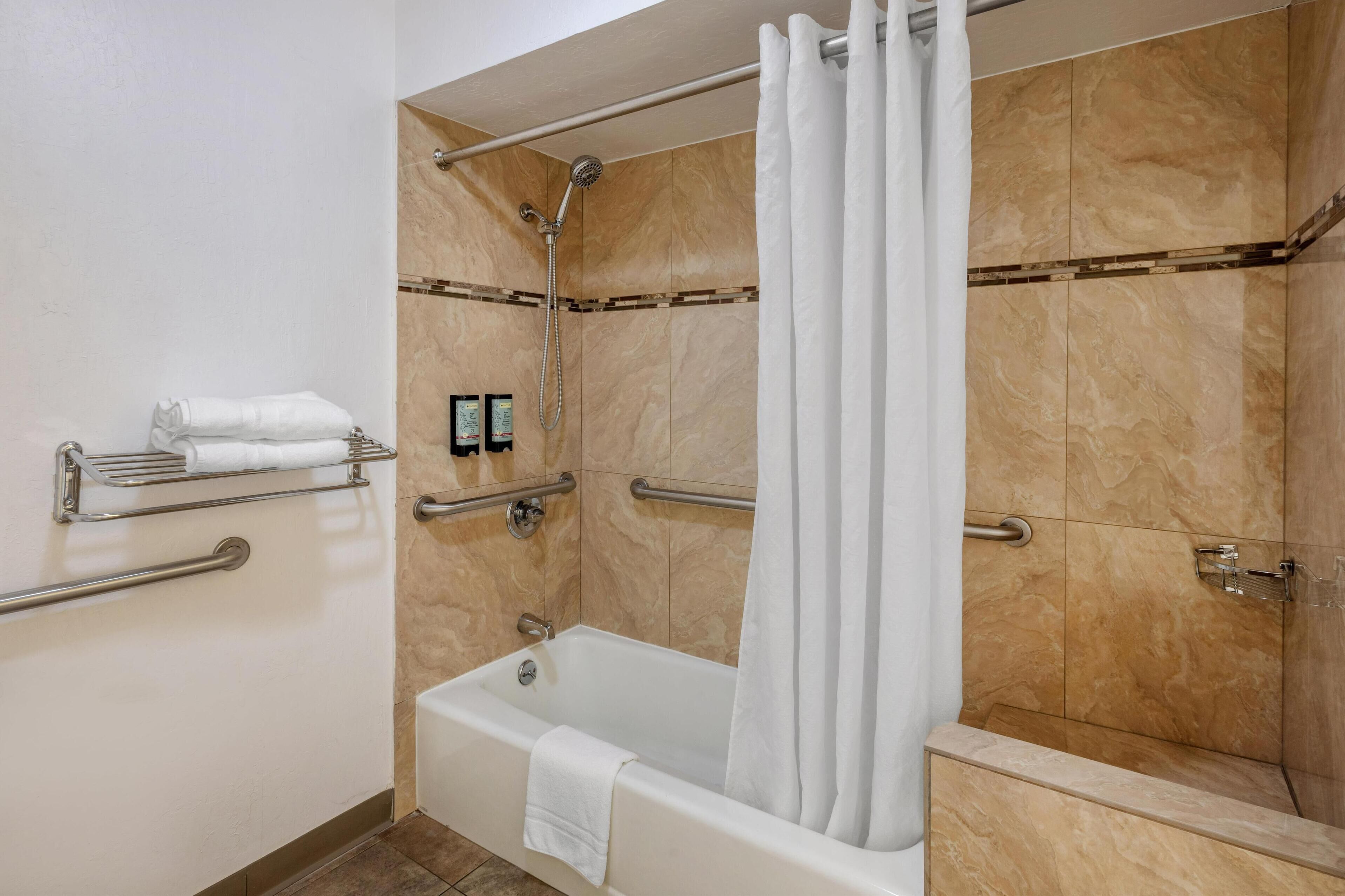 standard room, 1 queen bed, accessible, bathtub | accessible bathroom