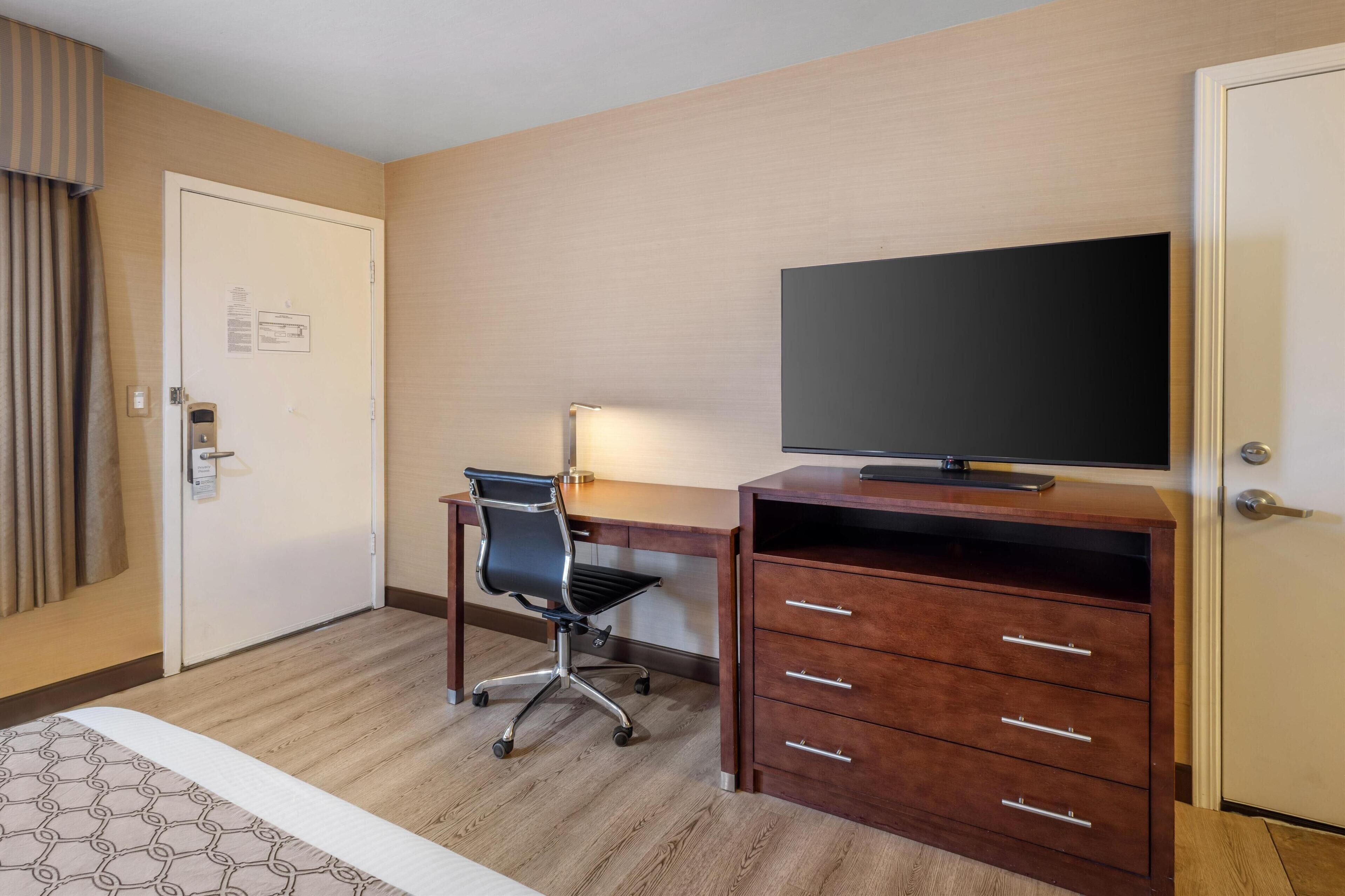 standard room, 2 queen beds, accessible, refrigerator & microwave | 1 bedroom, iron/ironing board, free cots/infant beds, bed sheets