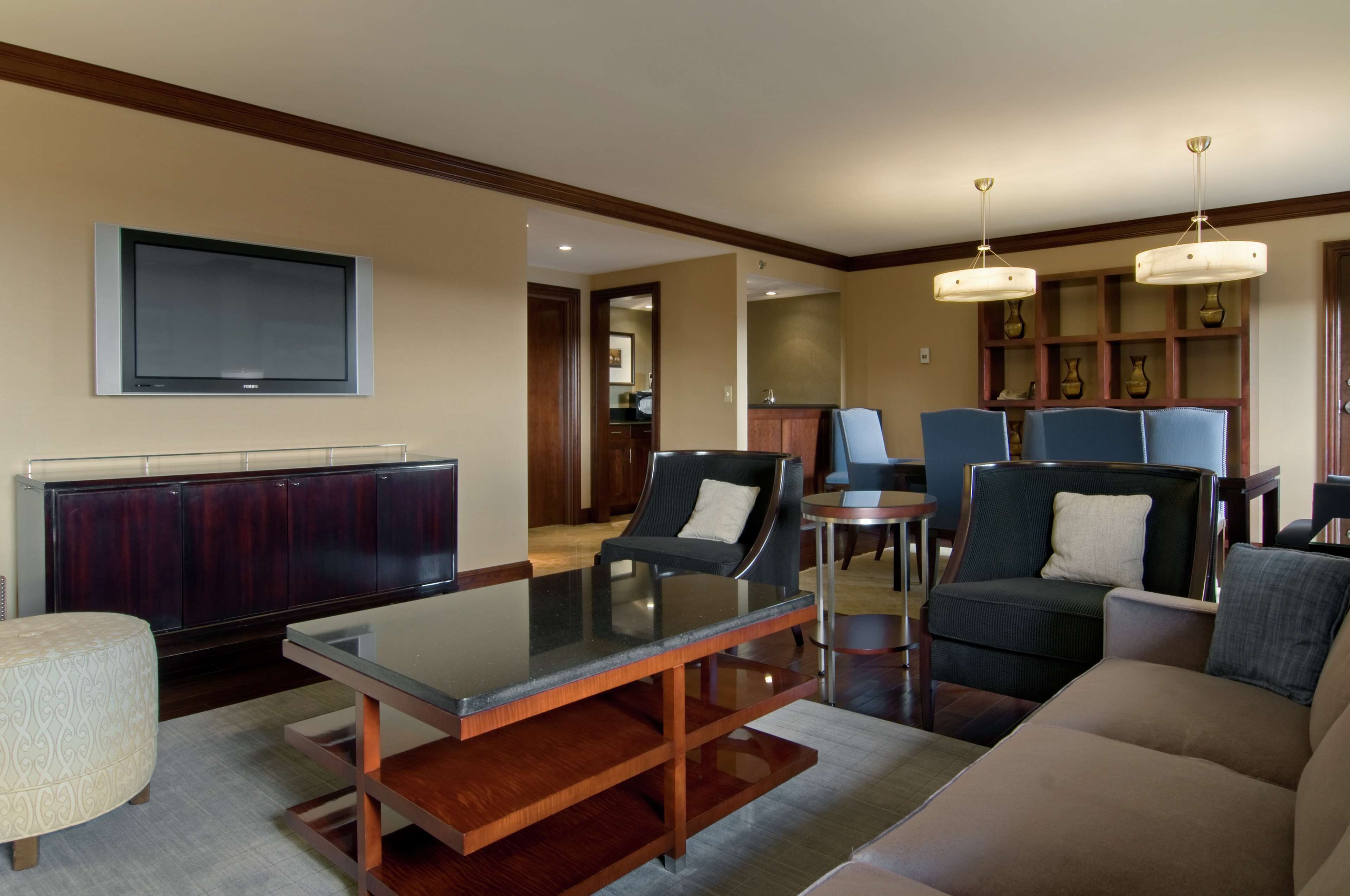 Presidential Suite, 1 King Bed | Living area | 37-inch flat-screen TV with digital channels, TV, video-game console