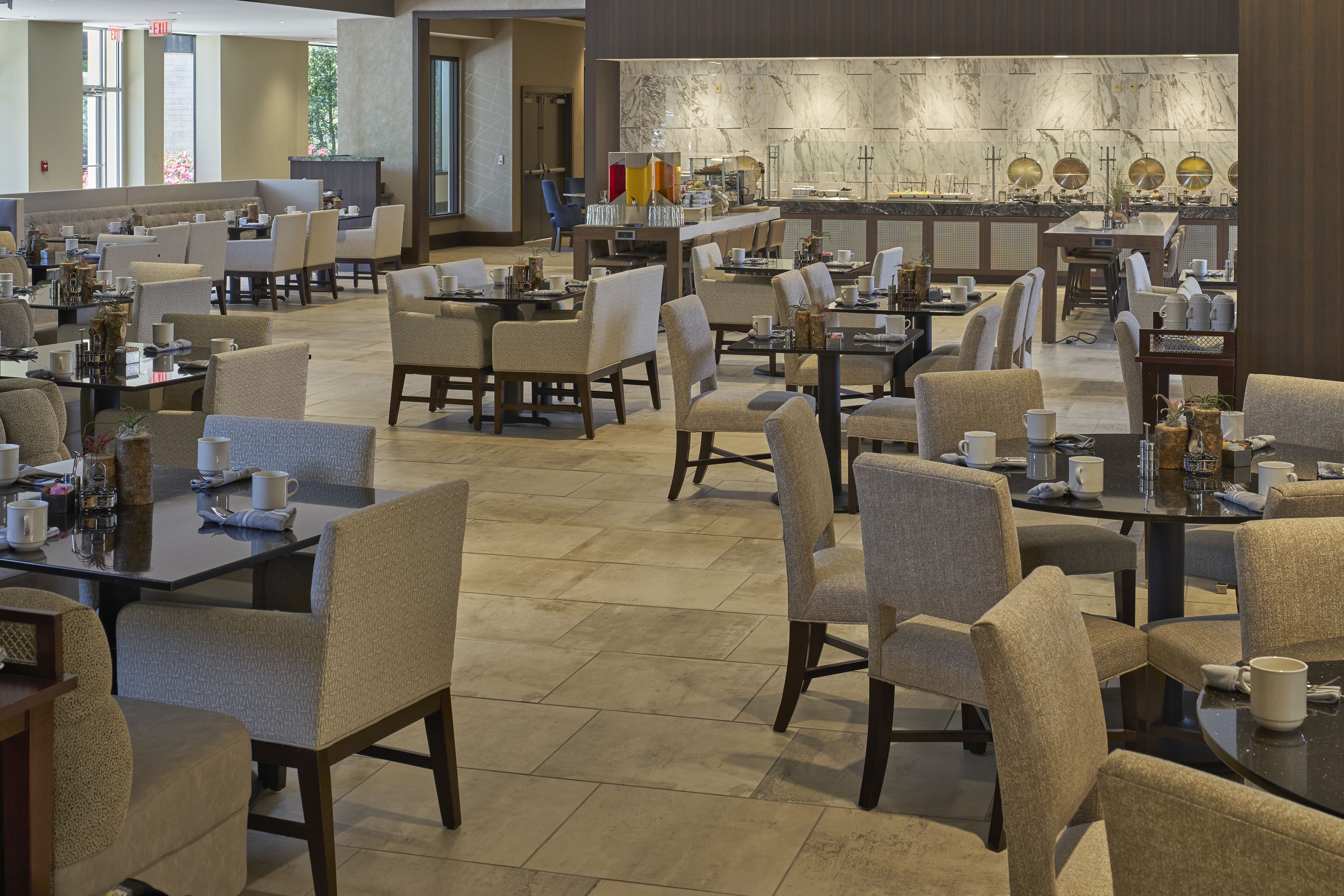 Breakfast, lunch and dinner served