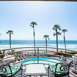 Suite (Pacific Sunset) | Balcony
