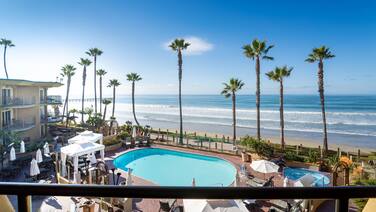 Pacific Terrace Hotel
