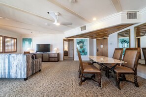 Grand Pacific Suite | Living area | 65-inch plasma TV with cable channels, TV, pay movies - Pacific Terrace Hotel (San Diego)