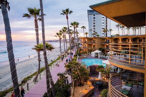 Aerial view - Pacific Terrace Hotel (San Diego)