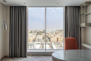 1 phòng ngủ, bộ trải giường bằng vải Frette của Ý