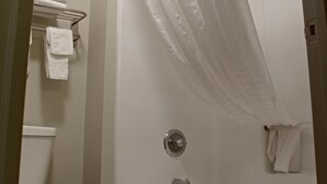 Bathroom - Days Inn by Wyndham West-Eau Claire (Eau Claire)