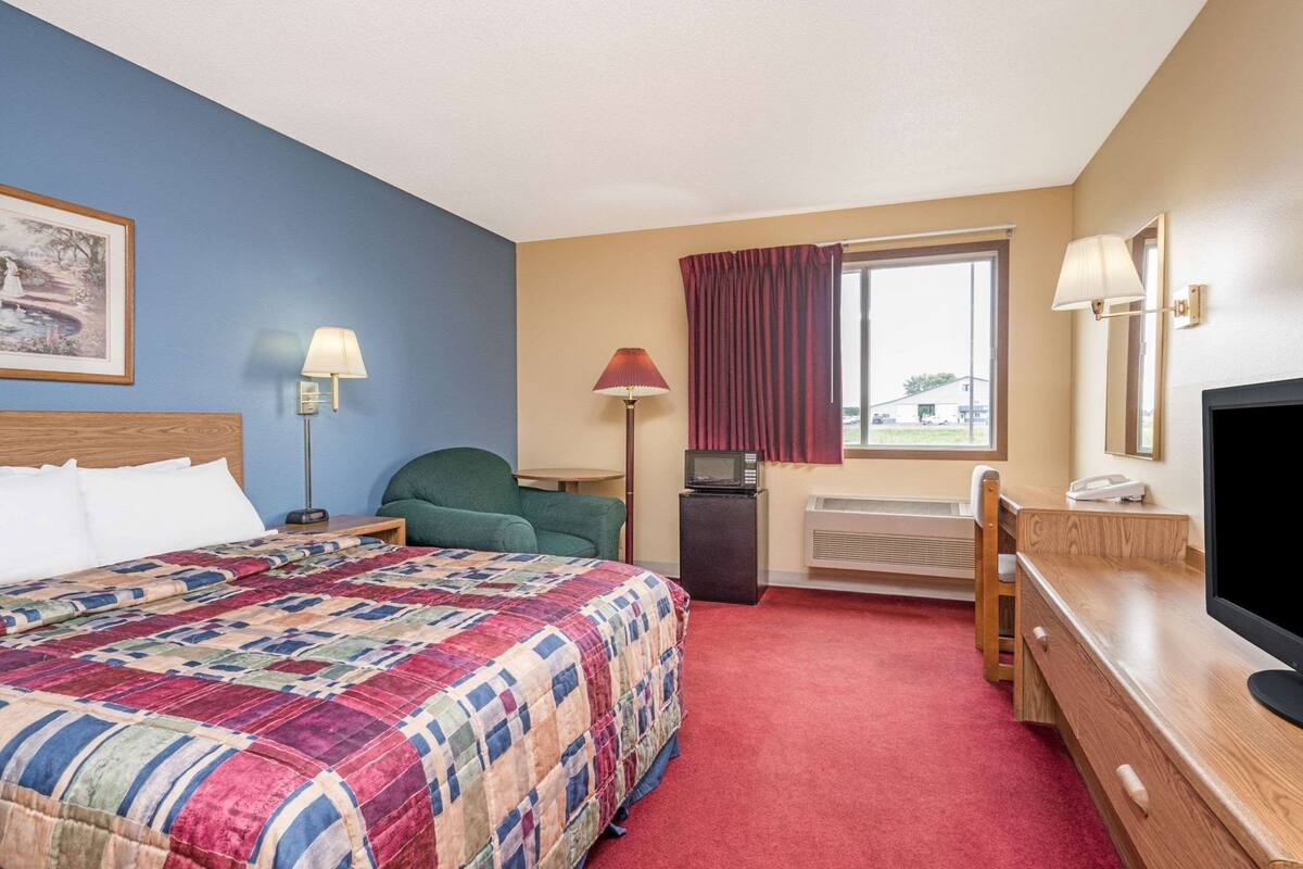 In-room safe, desk, iron/ironing board, free cribs/infant beds