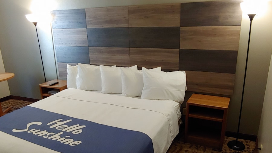 Days Inn by Wyndham West-Eau Claire