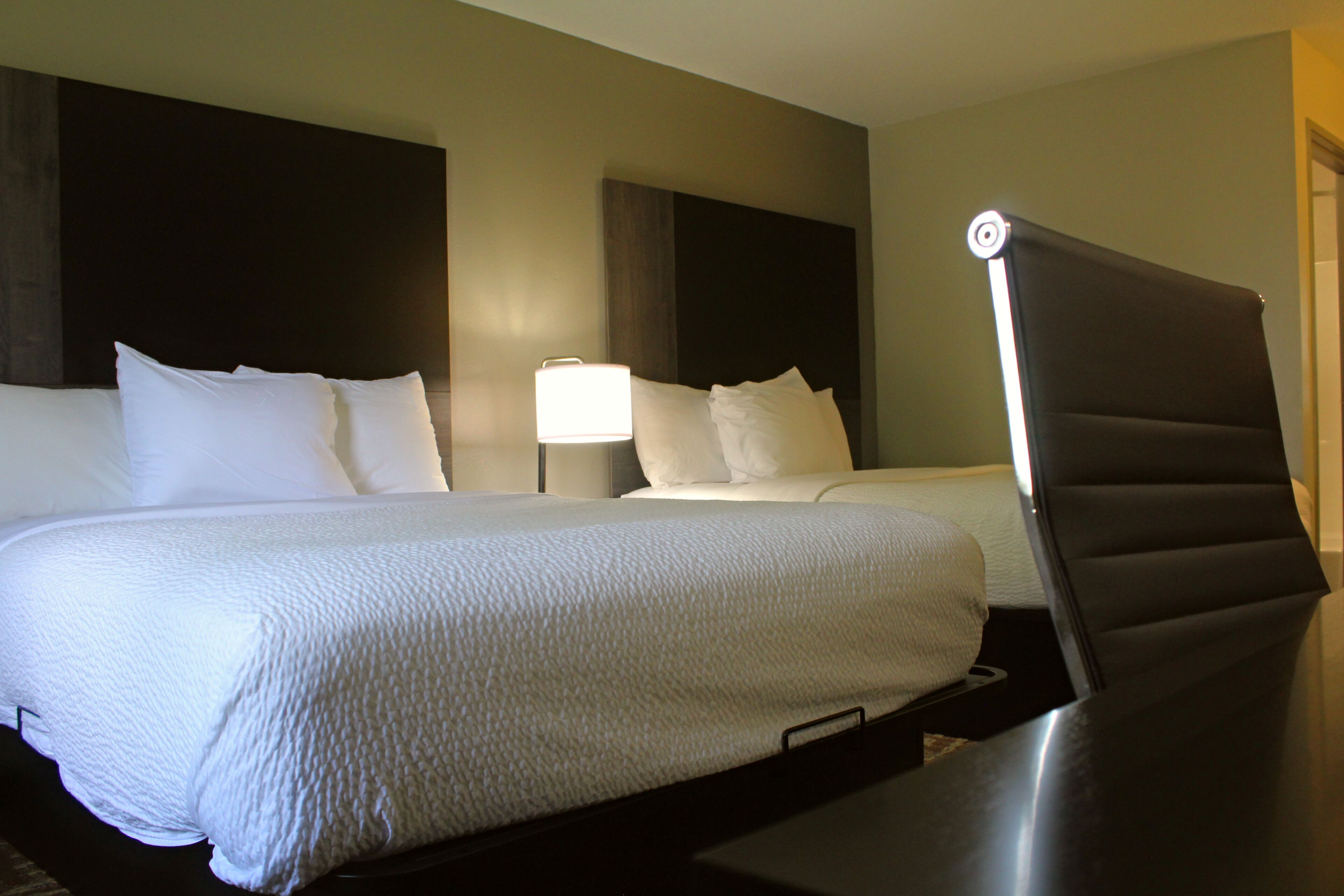 Room, 2 Queen Beds, Non Smoking (Pet-Friendly) | Bathroom | Hair dryer, towels