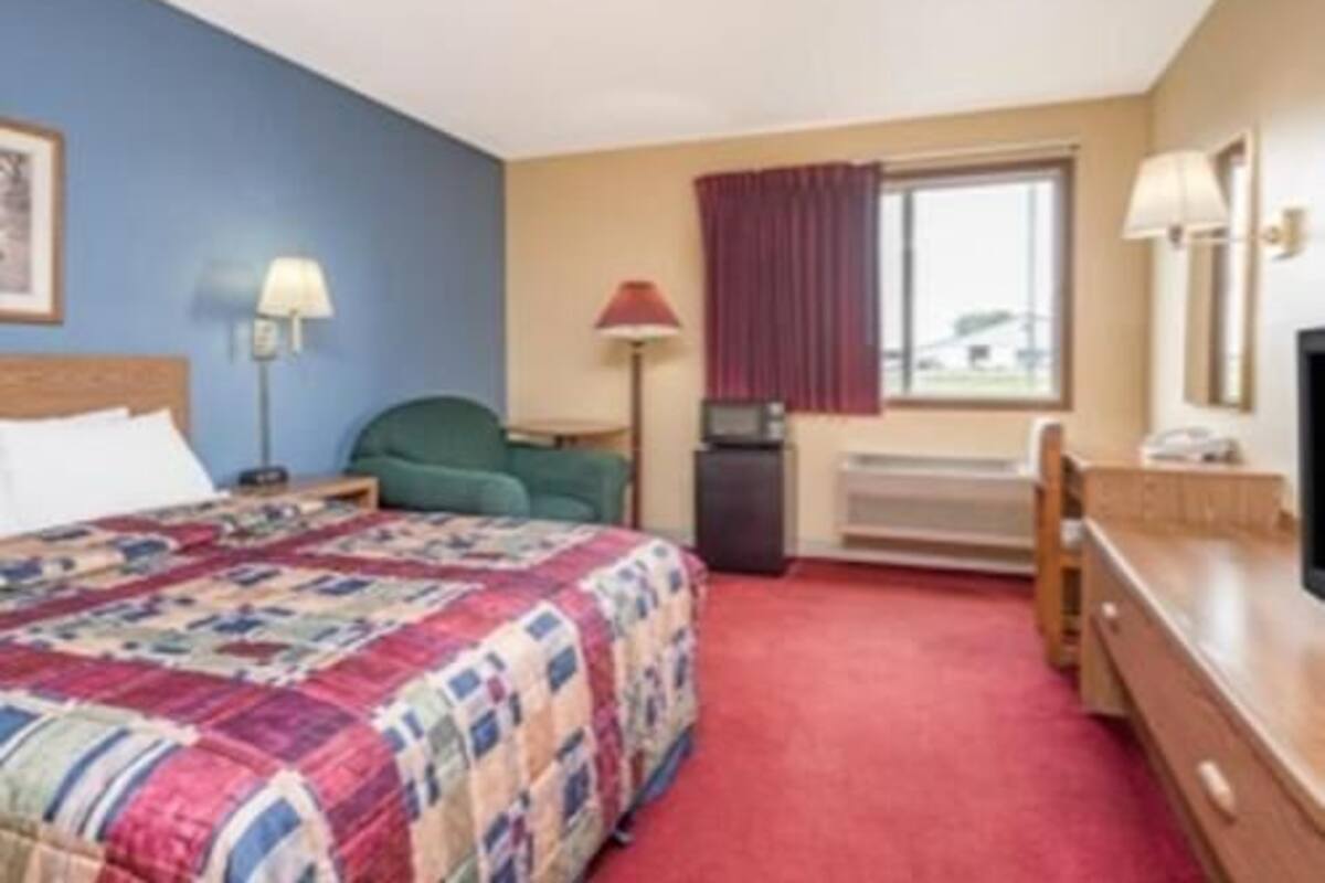 In-room safe, desk, iron/ironing board, free cribs/infant beds