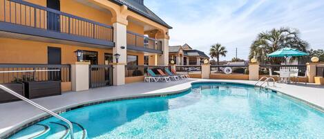 Seasonal outdoor pool