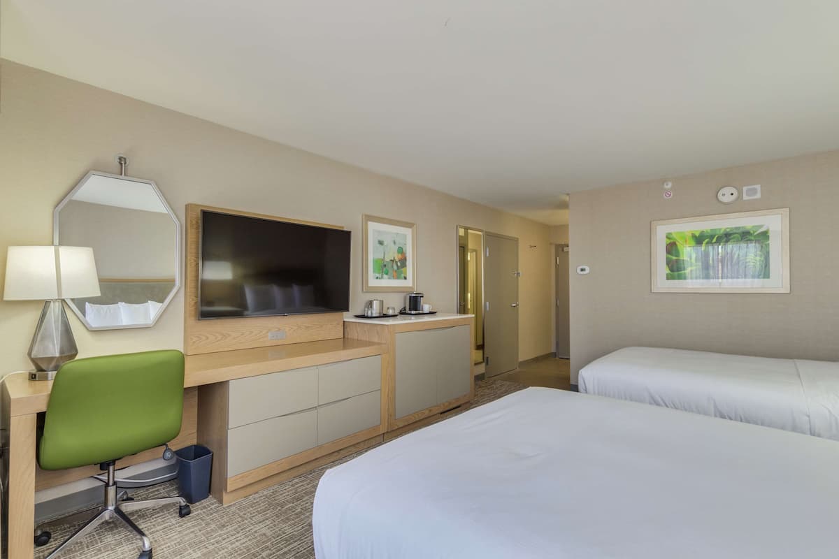 In-room safe, desk, laptop workspace, blackout drapes