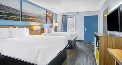 Days Inn by Wyndham Raleigh Glenwood-Crabtree